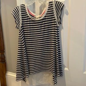 Altar’d states size small tunic